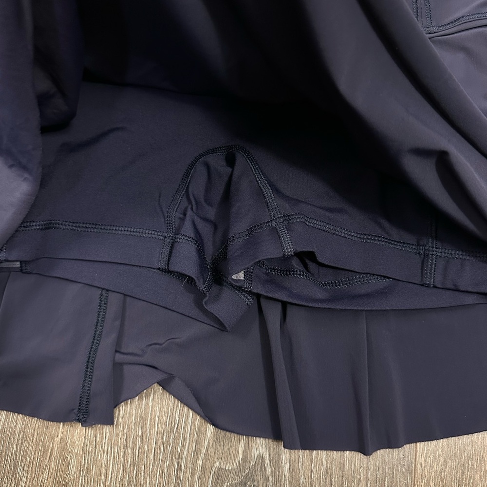 Lululemon Lost In Space Skirt Sz 6 Tall - Picture 3 of 6